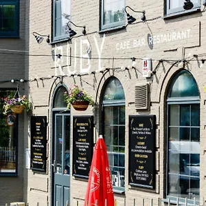 3* Hotel Oyo Ruby Pub &
